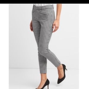 Gap Curvy Signature Skinny ankle pants in gingham